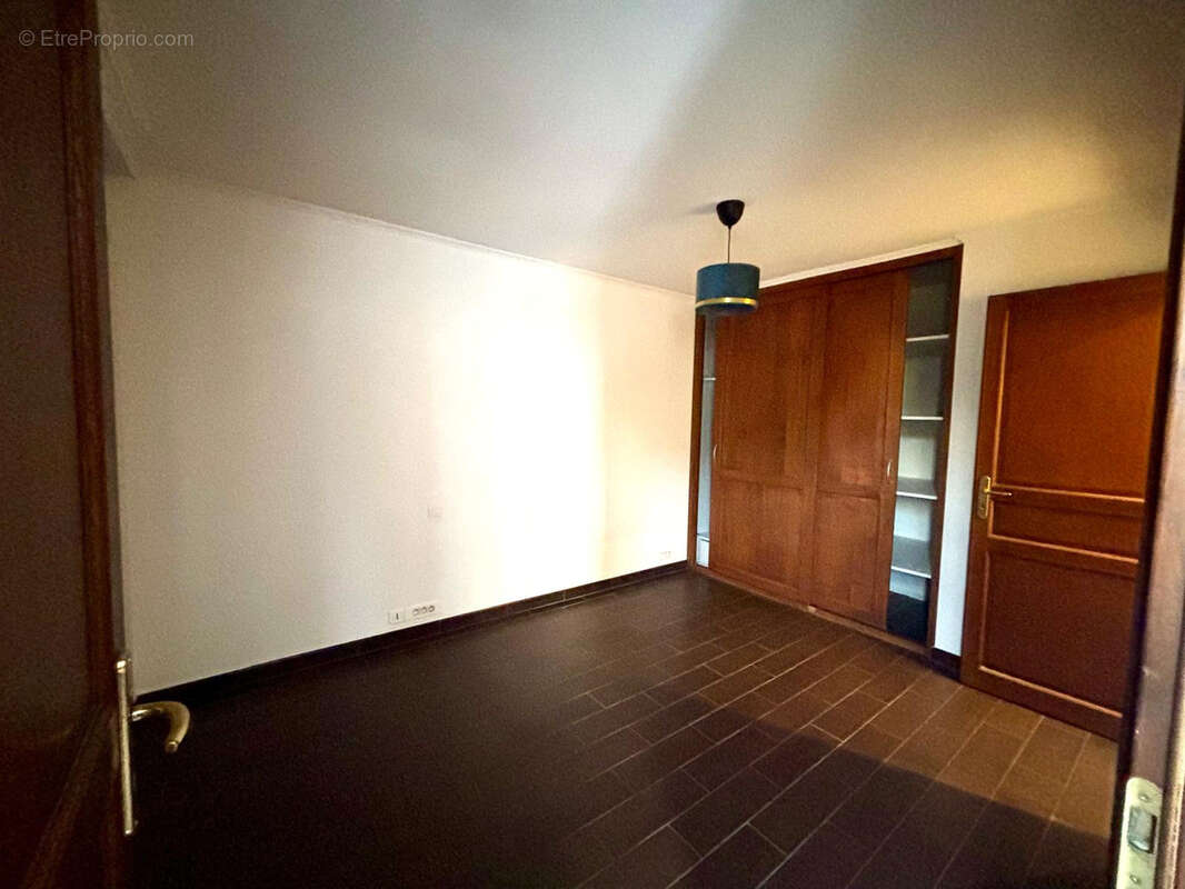 Appartement à SAINT-MAUR-DES-FOSSES