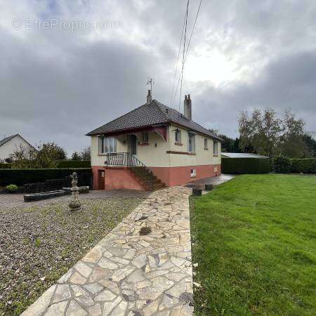 1 n°9 - Maison à FEUQUIERES-EN-VIMEU