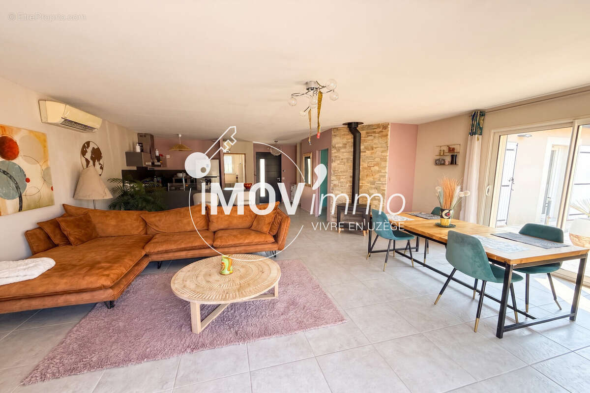 Maison 94 m² à Uzes  - photo 2