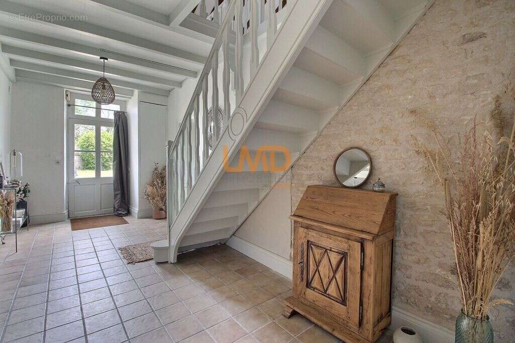 Demeure ancienne rénovée avec piscine - photo 14