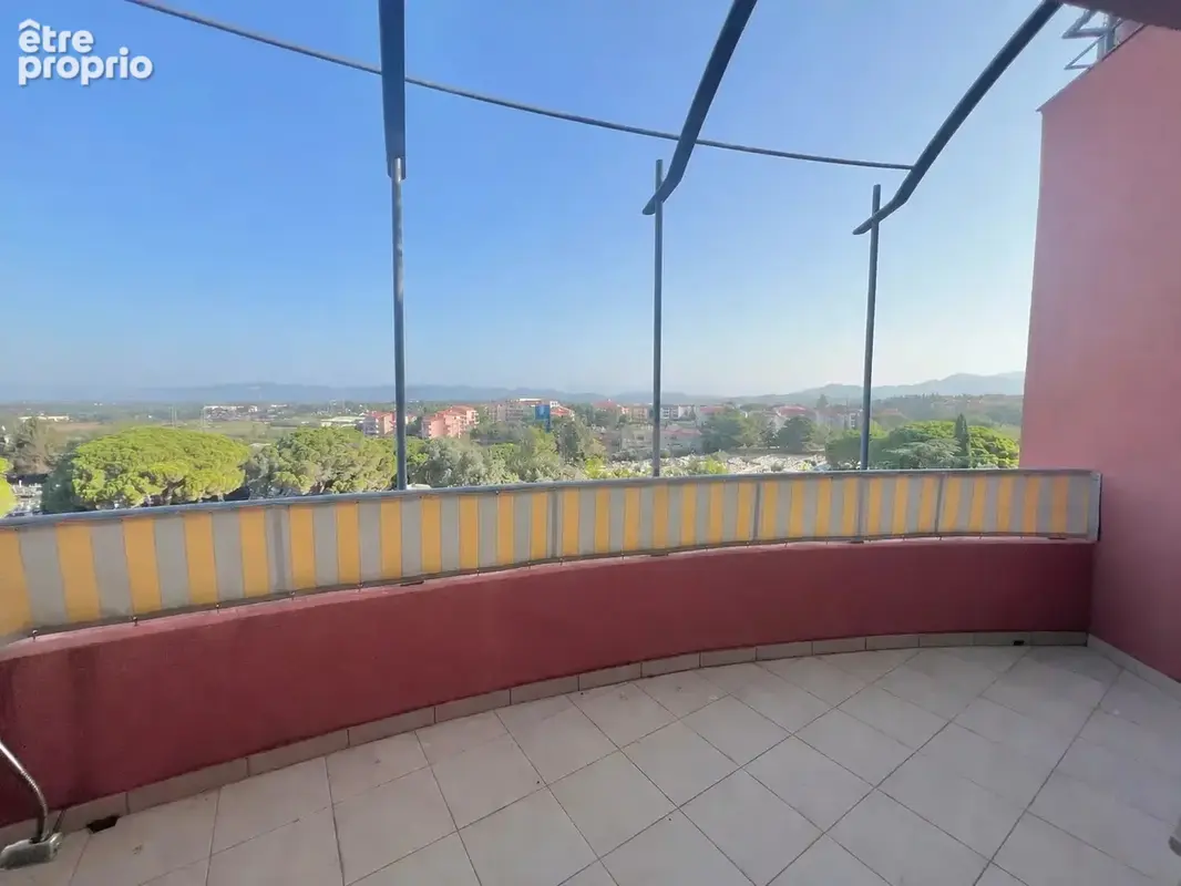 Fréjus Centre appartement 4 pièces, terrasse, ascenseur, par - photo 2