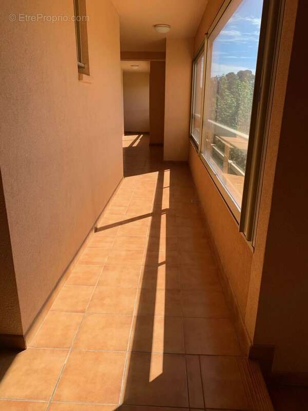 Appartement à LA LONDE-LES-MAURES