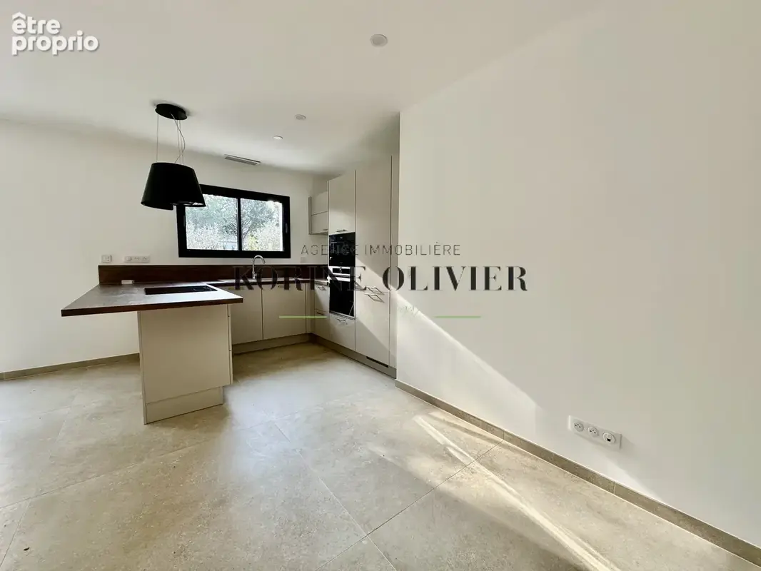 NORD d’Aix-en-Provence Maison de plain-pied avec dépendances et piscine - photo 33
