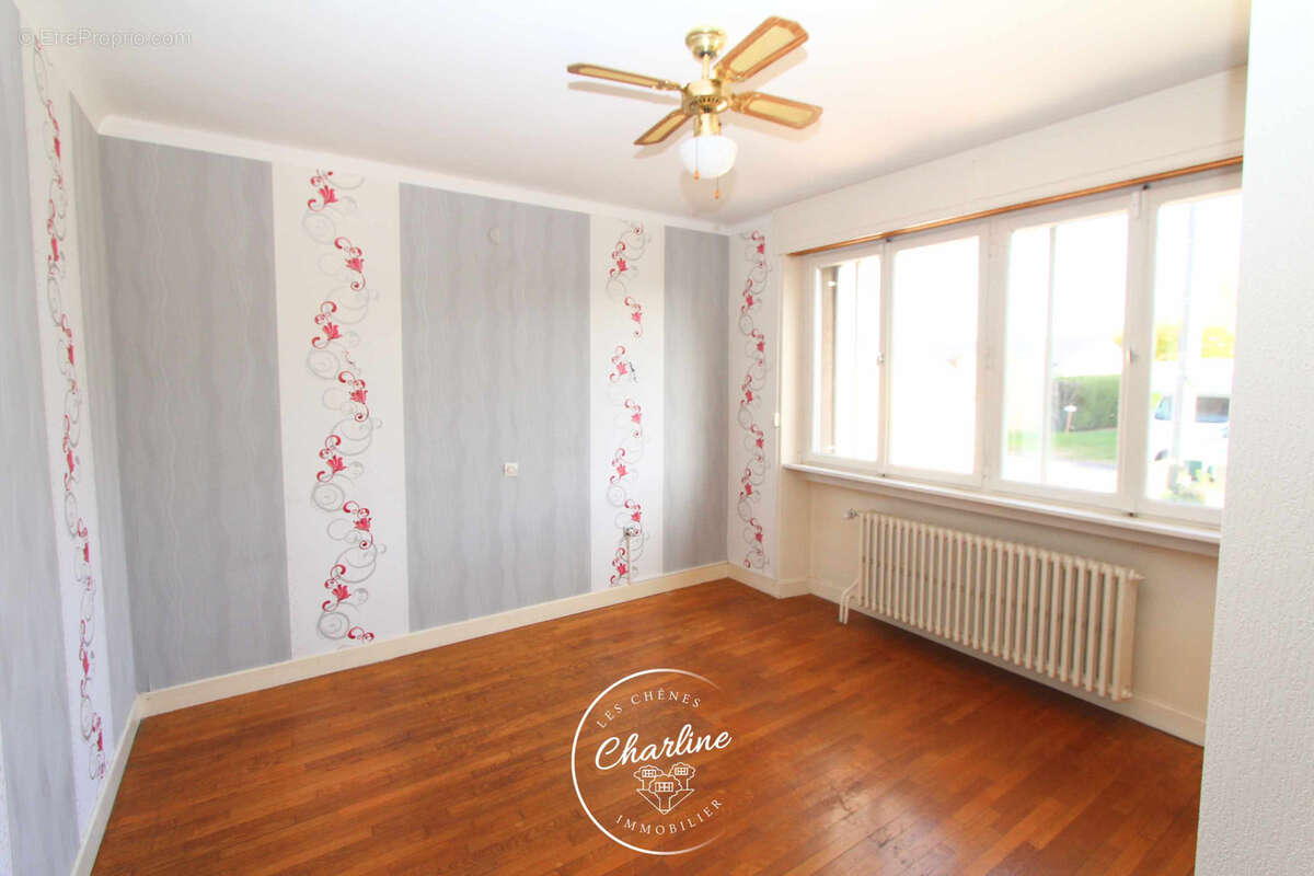 Maison à SAINTE-MARIE-AUX-CHENES