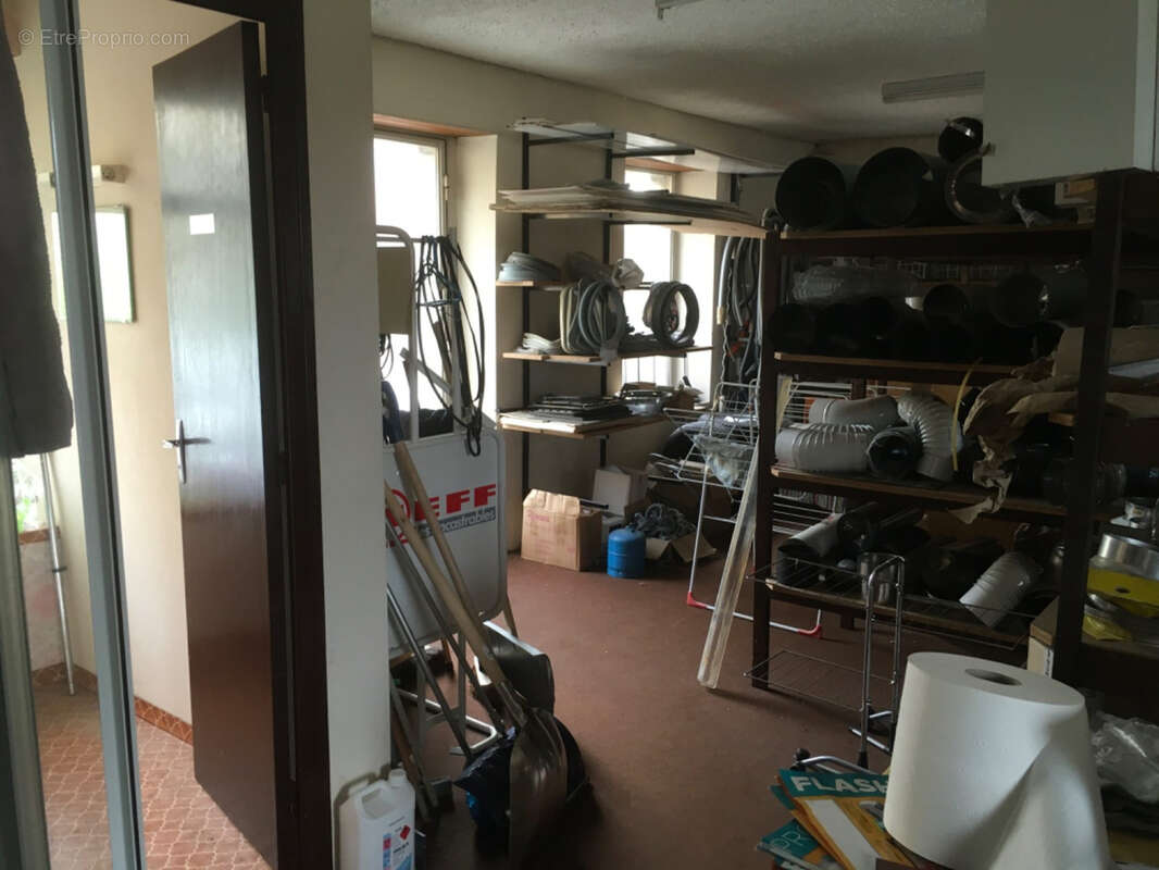 Commerce à LE CHAMBON-SUR-LIGNON