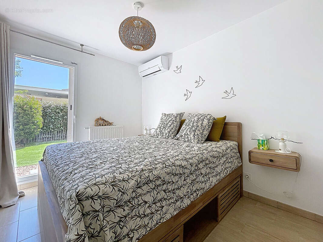 Appartement à LE PUY-SAINTE-REPARADE