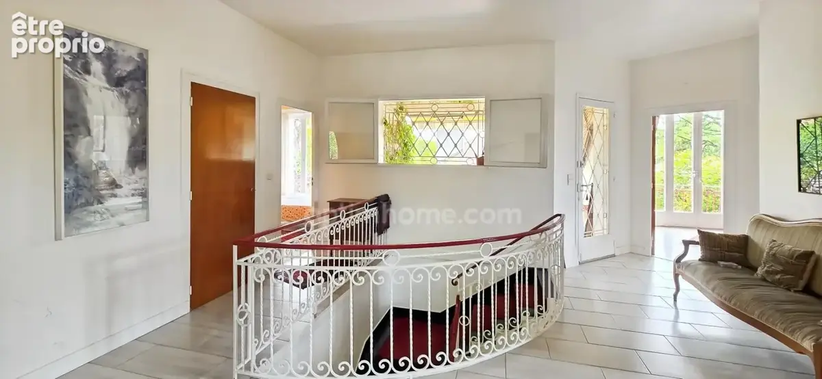 Maison à vendre  pièces PAU (64) Rare– Entre Trespoey et Allées de Morlaàs – 260 m² et 1300M2 de terrain - photo 4