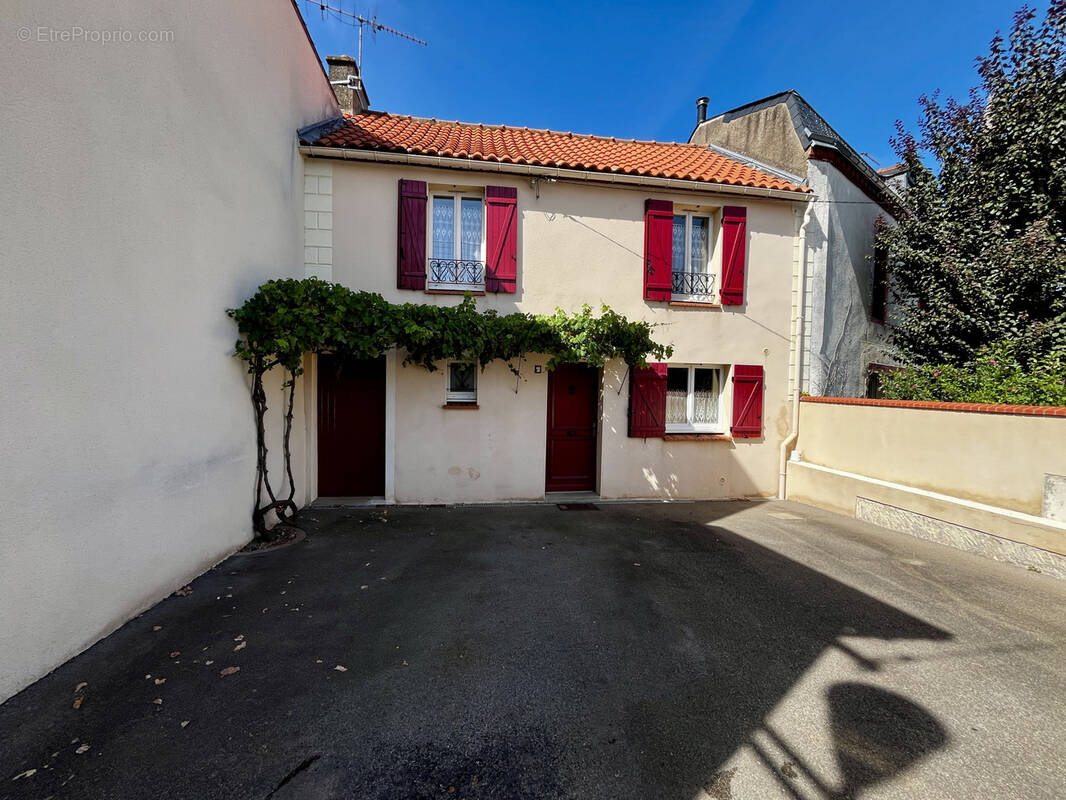 Maison à LE PELLERIN