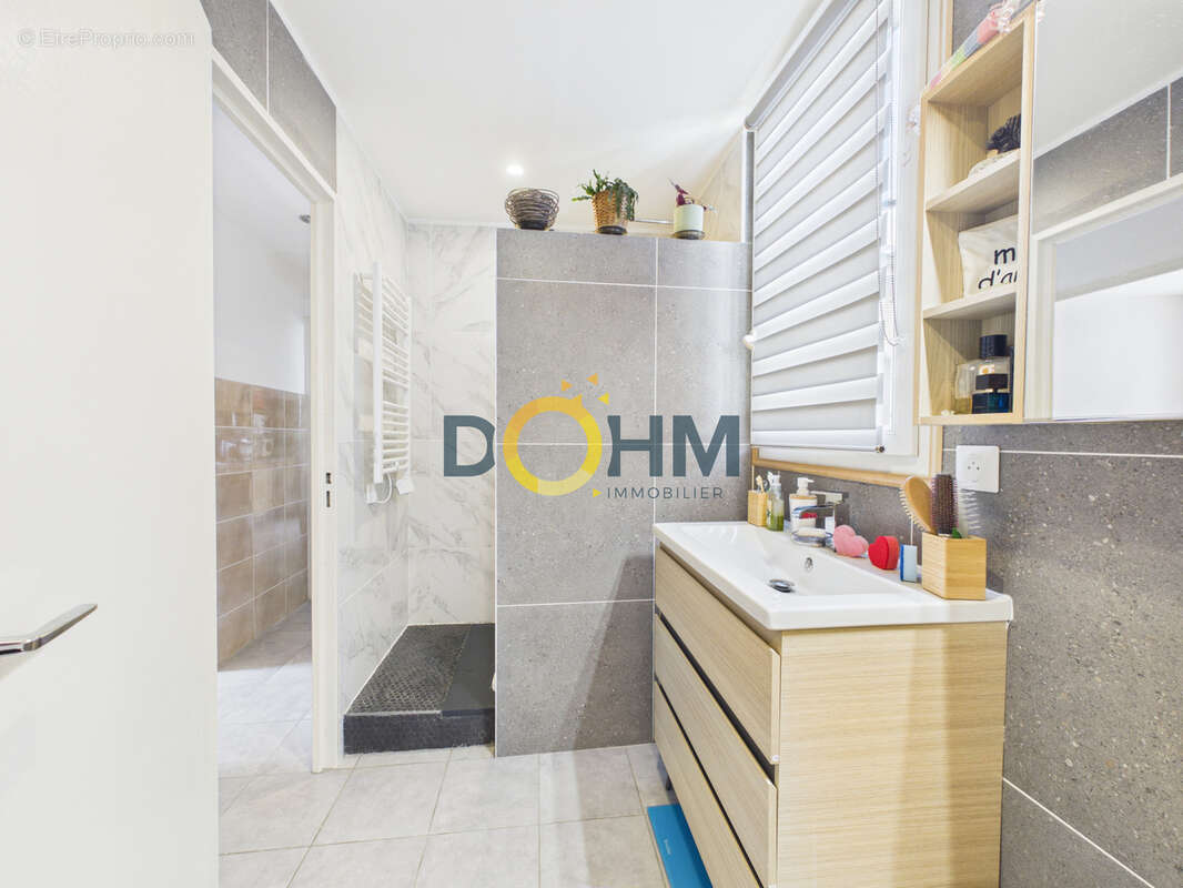 Appartement à ANDREZIEUX-BOUTHEON