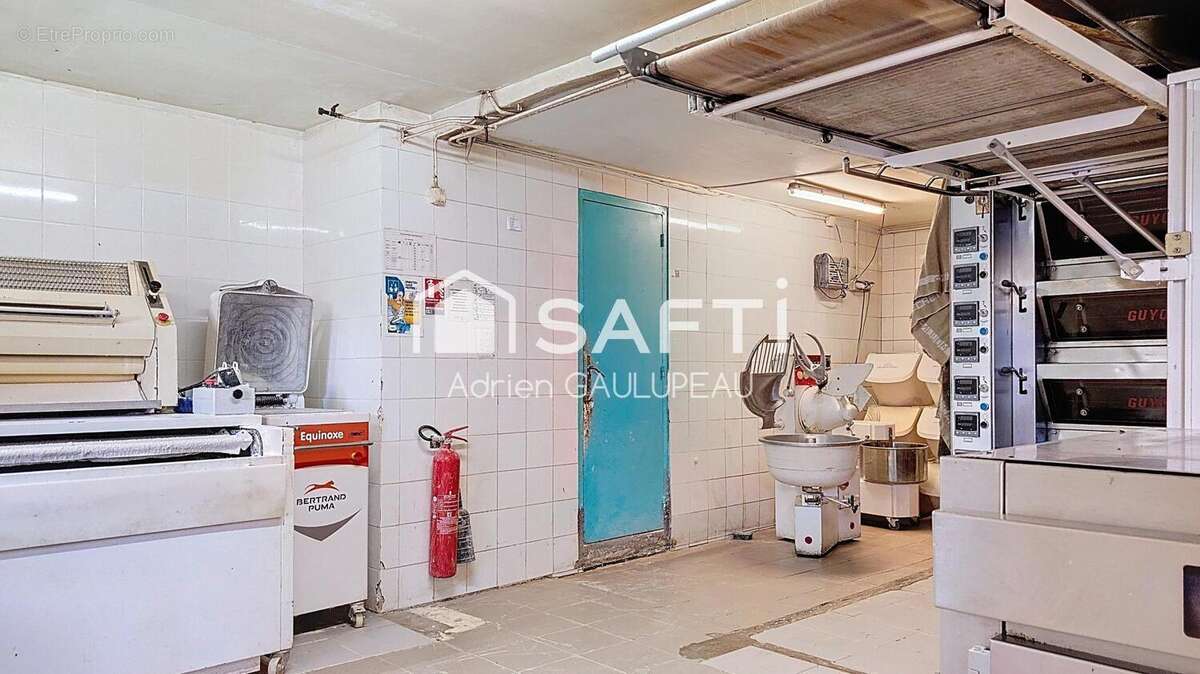 Commerce 205 m² à Faverolles  - photo 5