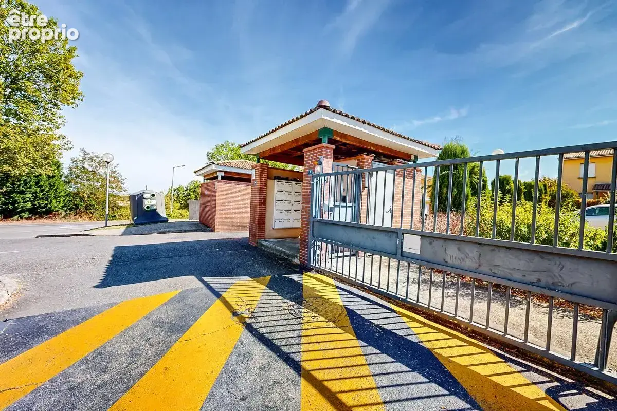 T2 avec balcon et 2 places de parking - Idéal premier achat ou investissement - Lavaur - photo 7