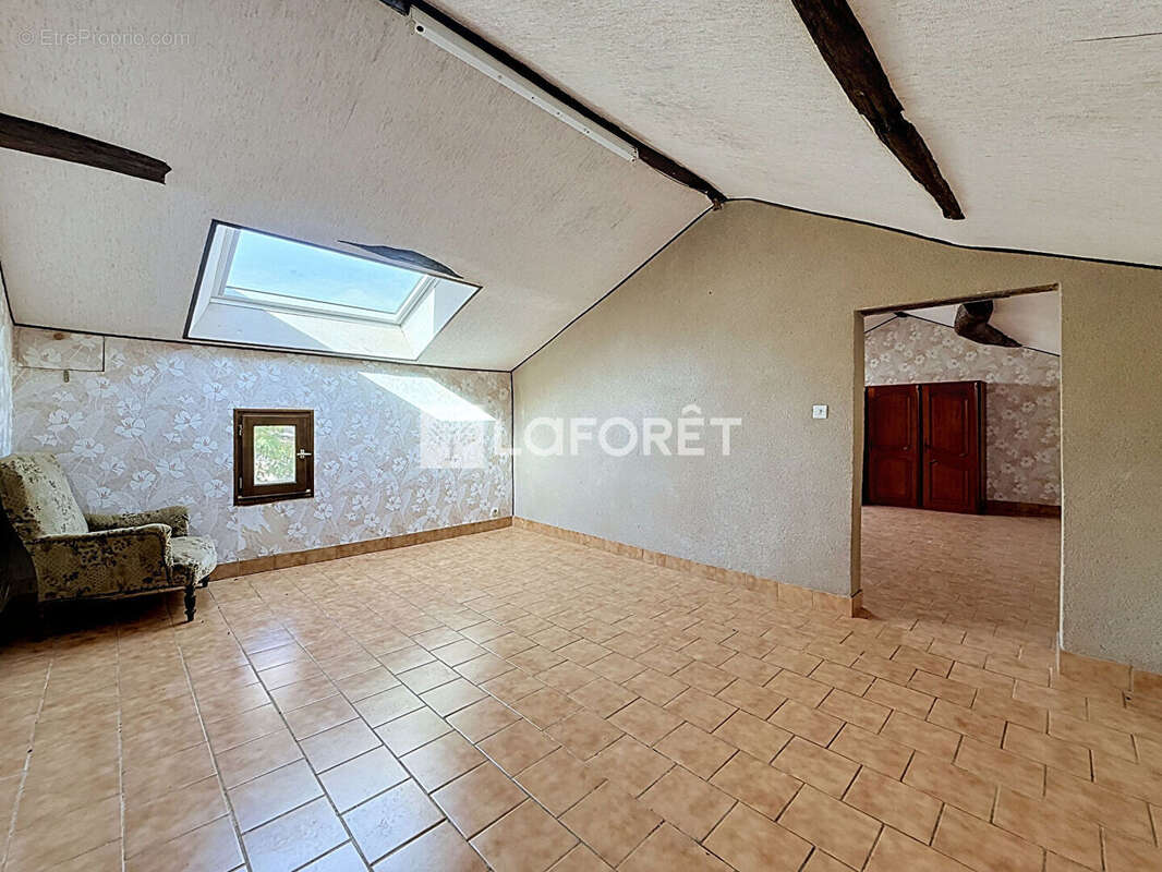 Maison Doue En Anjou 7 pièce(s) 215 m2 - photo 10