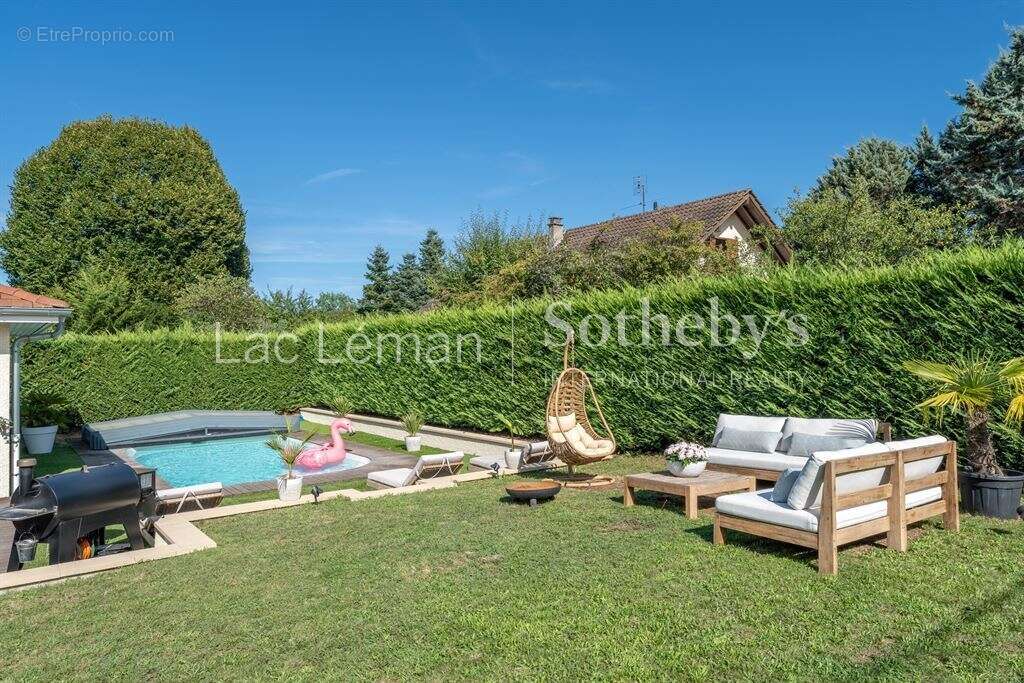 Maison à CHENS-SUR-LEMAN