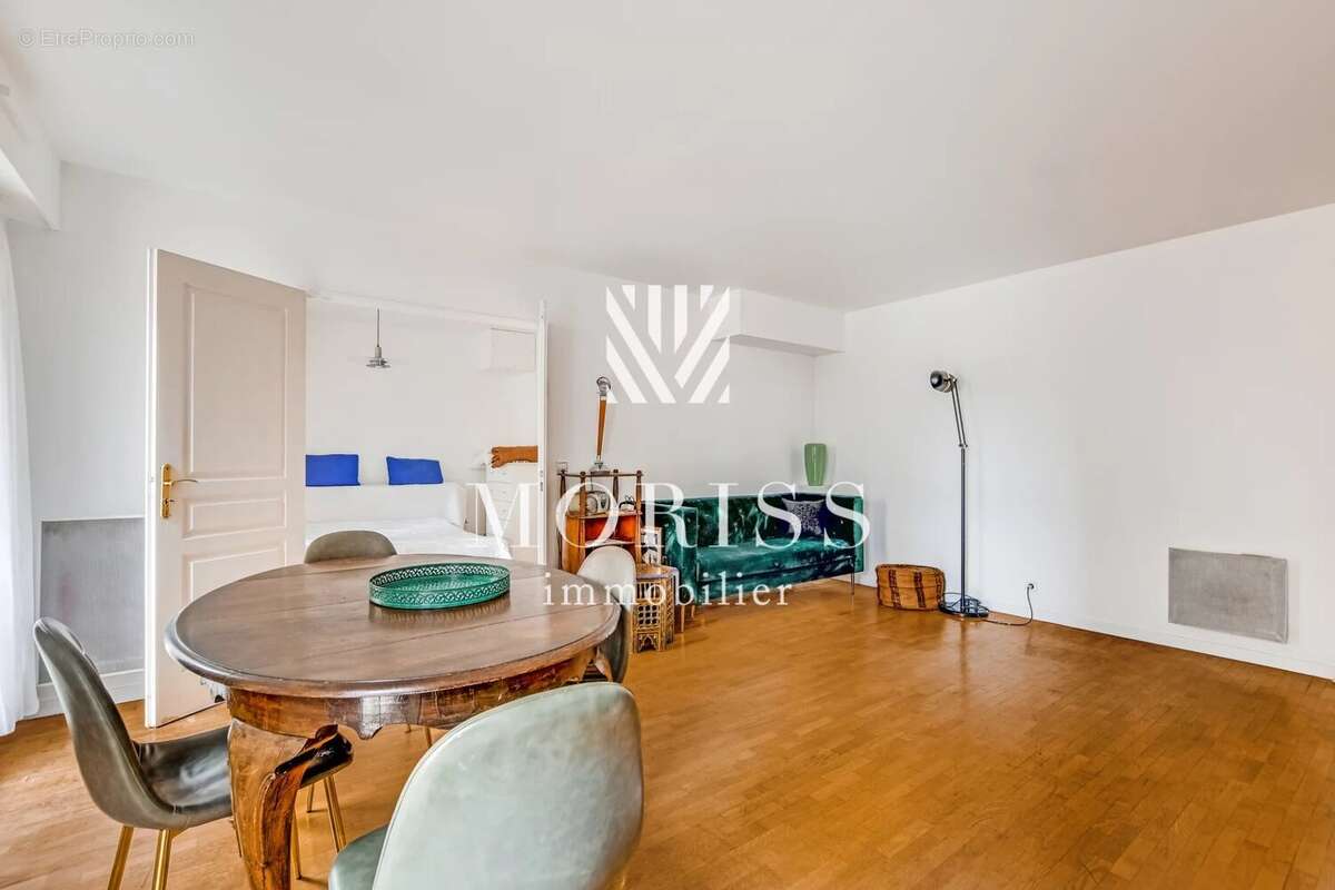 Appartement à PARIS-14E