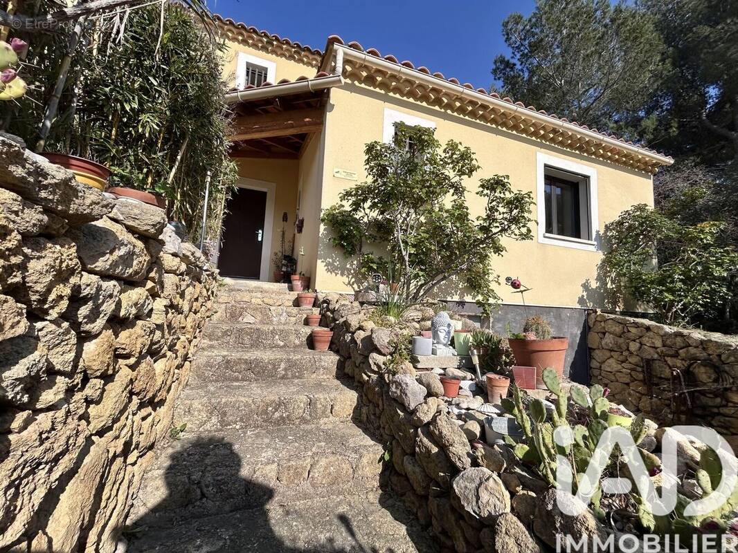 Photo 1 - Maison à SALON-DE-PROVENCE