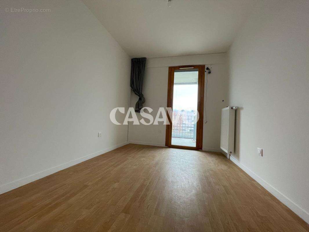 Appartement à L'ILE-SAINT-DENIS