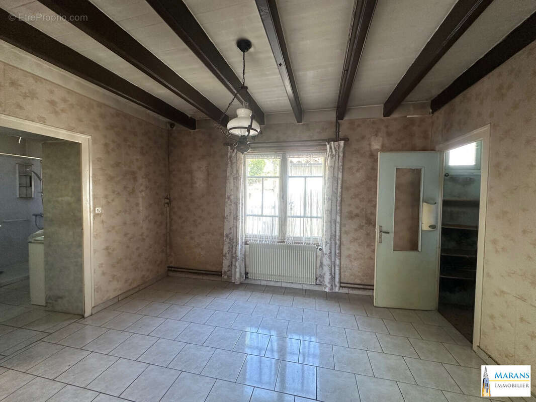 Maison à L'ILE-D'ELLE