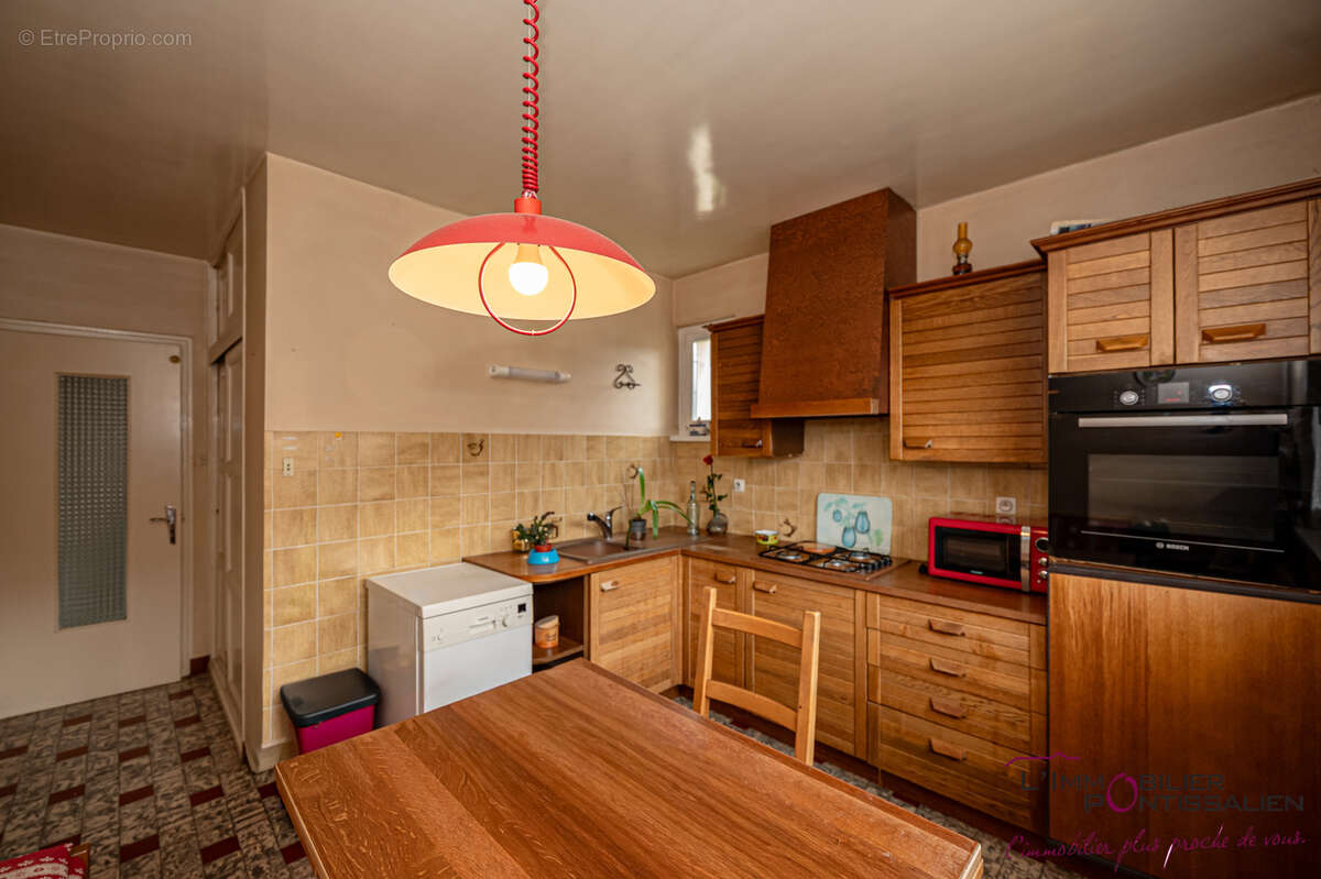Jougne maison grand terrain proche douane - photo 8