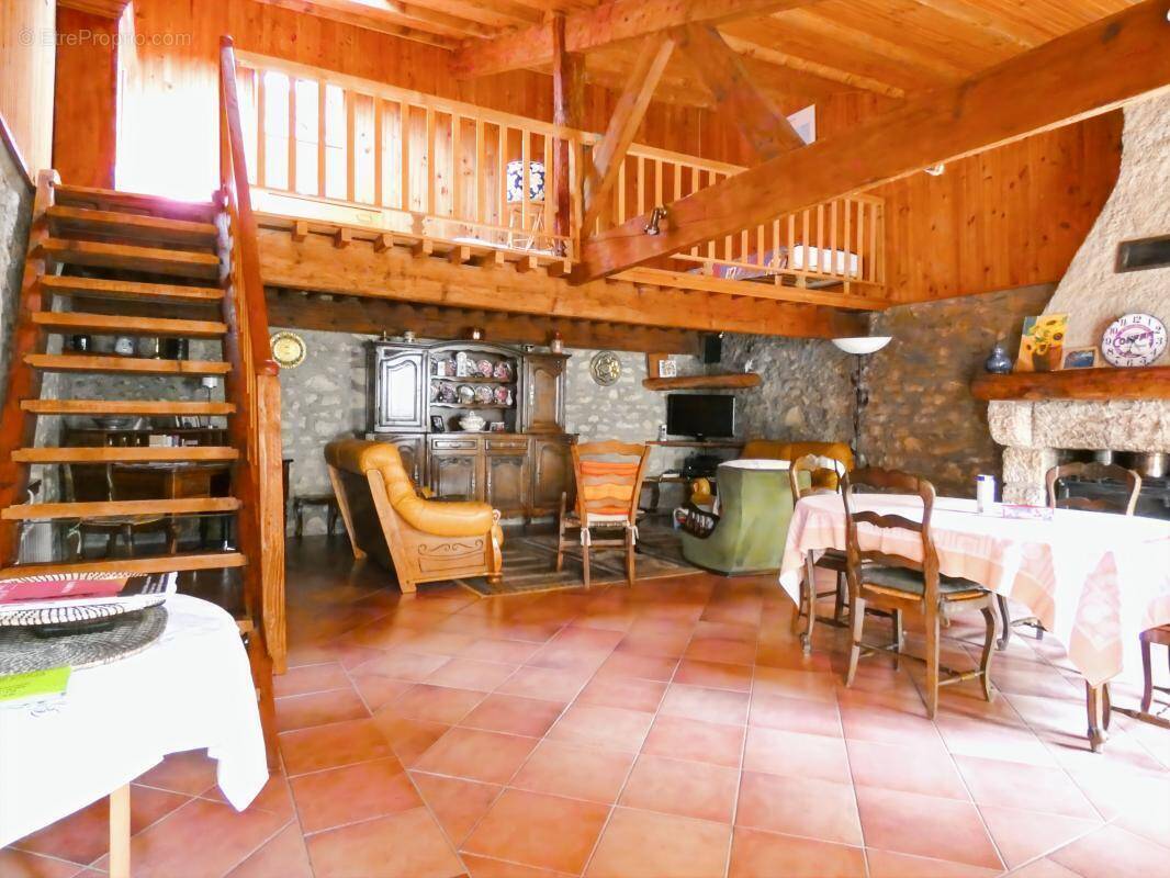 Maison à SAINT-MICHEL-D&#039;EUZET