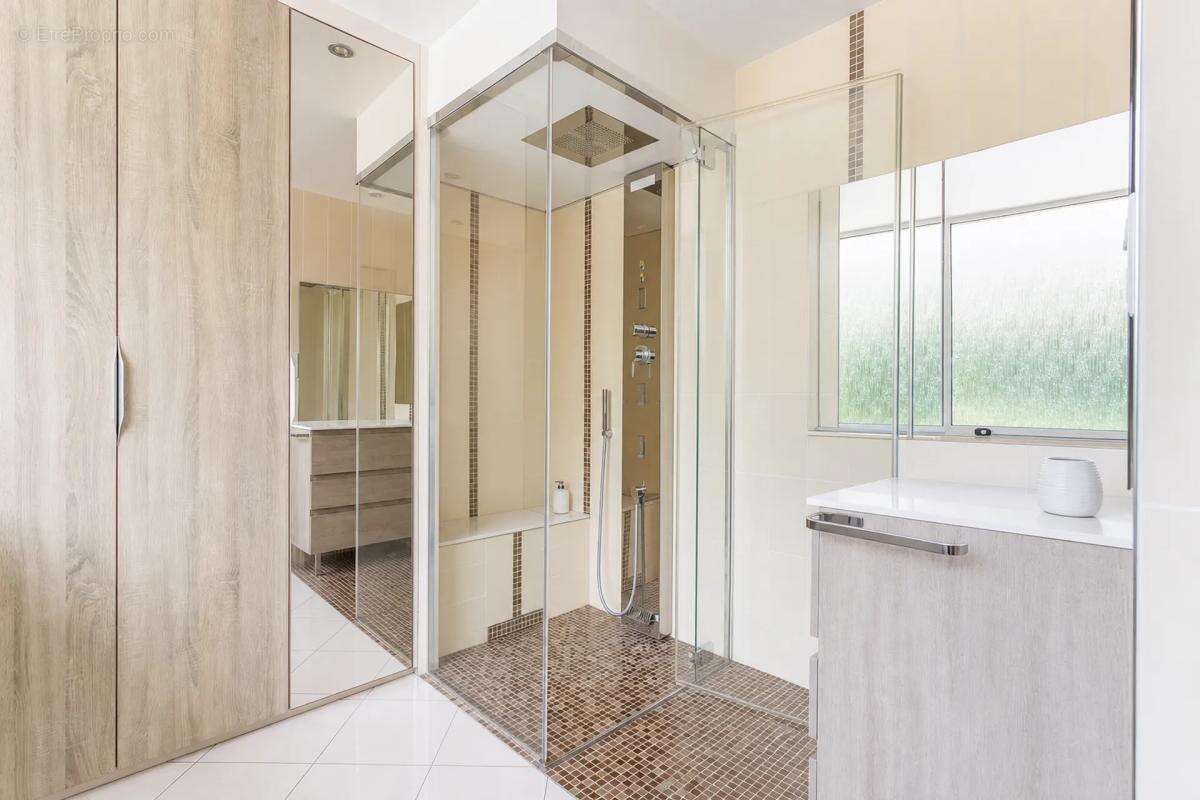 Maison de 7 pièces de 190 m² à Noyelles-lès-Seclin - photo 10