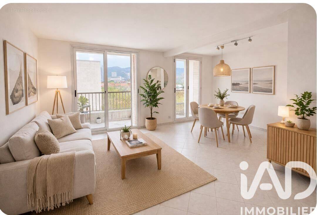 Photo 1 - Appartement à MARSEILLE-8E