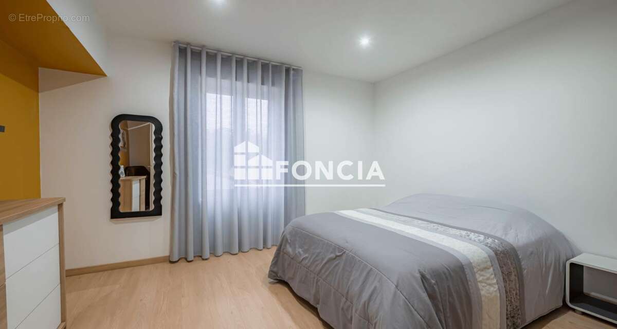 Maison à CLONAS-SUR-VAREZE