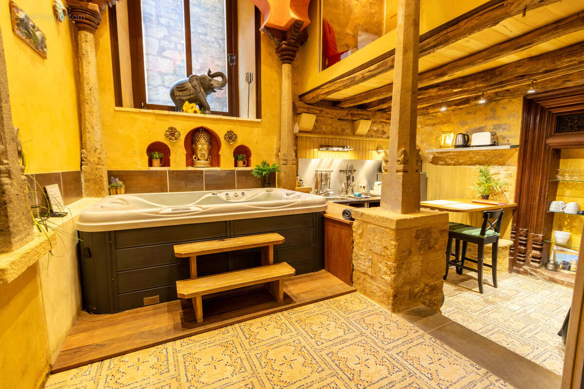 Appartement à SARLAT-LA-CANEDA