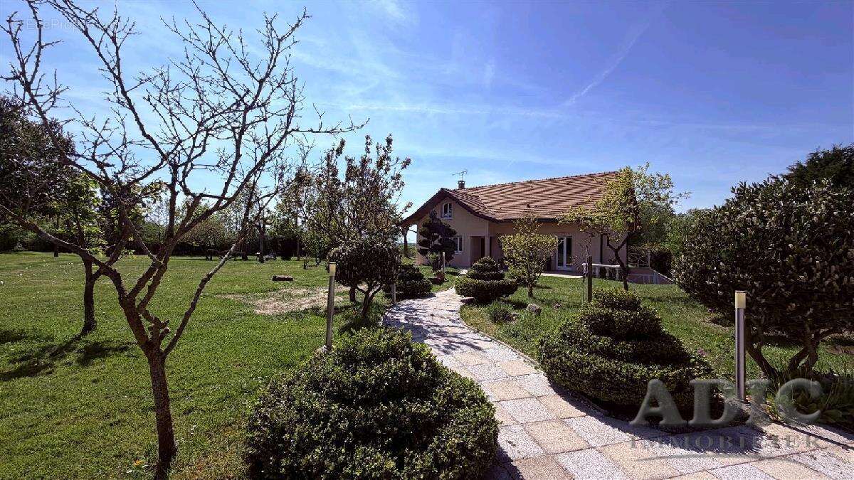 Maison à PLAILLY