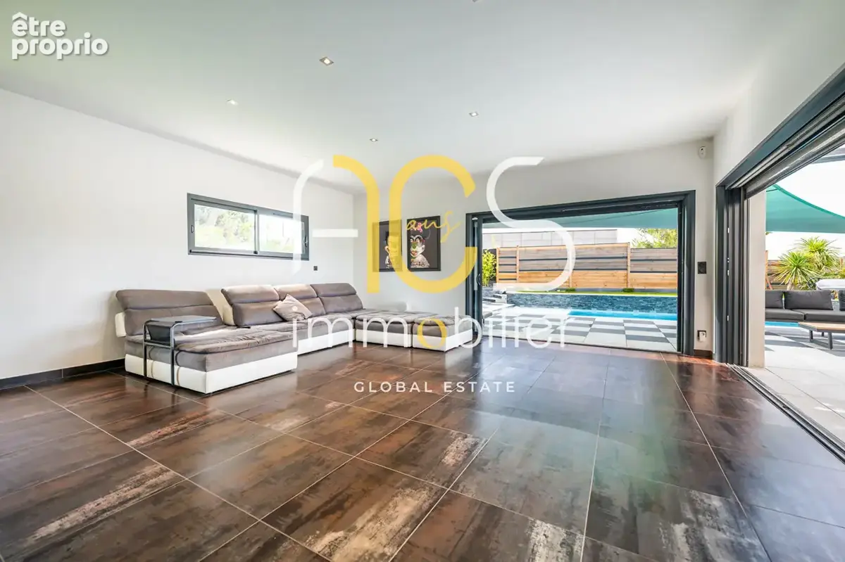 Achat Vente Villa Type 5 185m² Extérieur Jardin Piscine Garage - photo 13