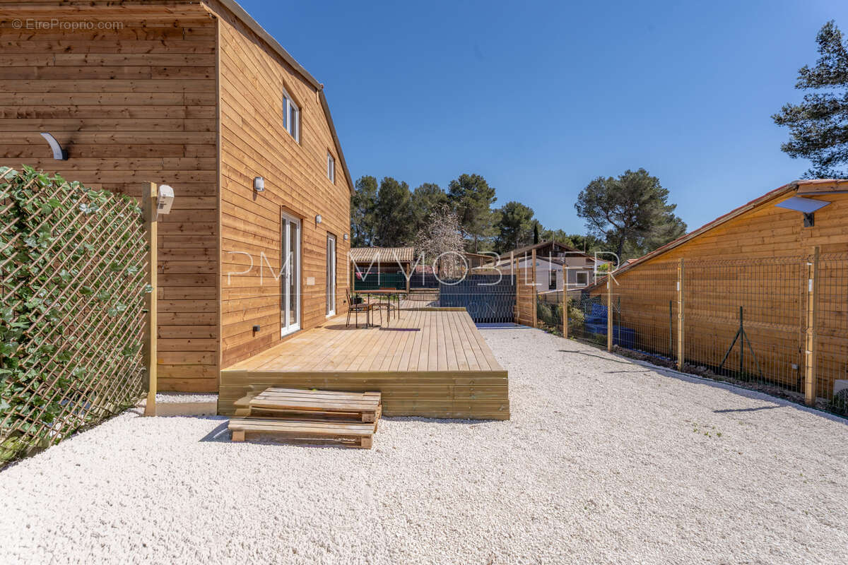 Maison à LE CASTELLET