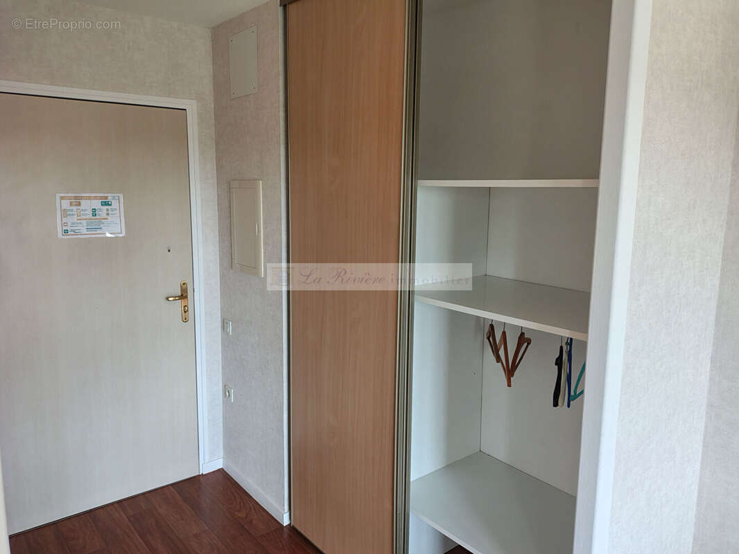 Appartement à SAINT-JEAN-D'ANGELY