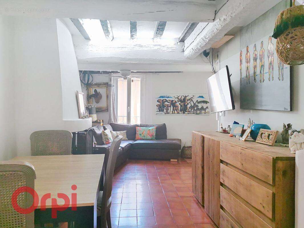 Maison à LE CASTELLET