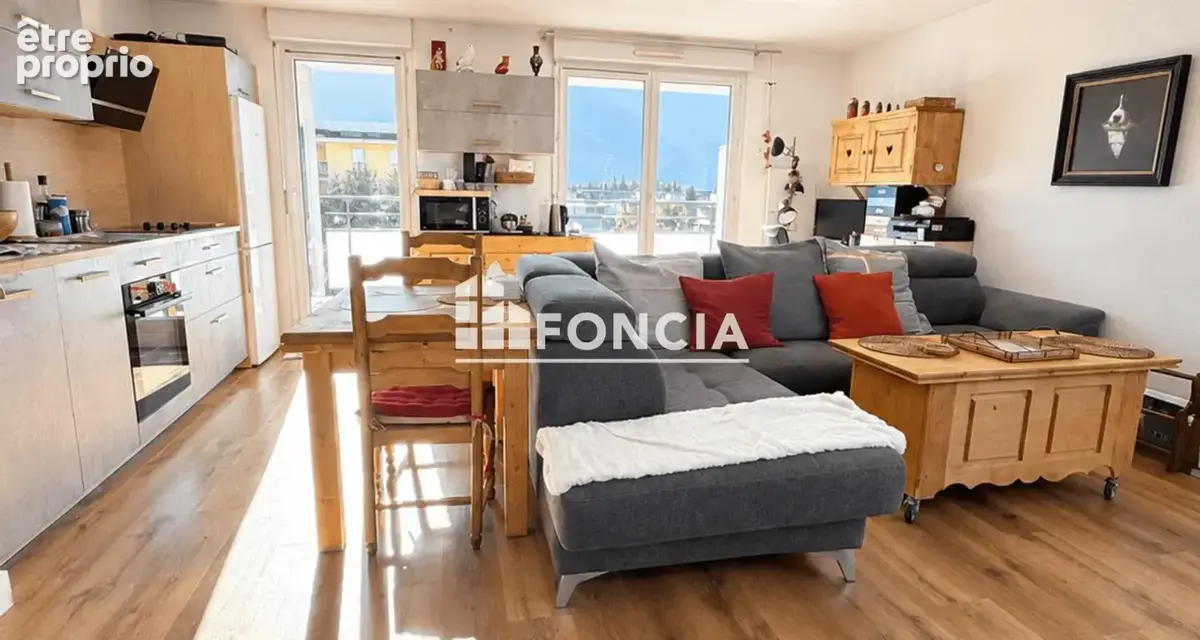 Appartement T3 avec balcon, piscine et stationnements - photo 2