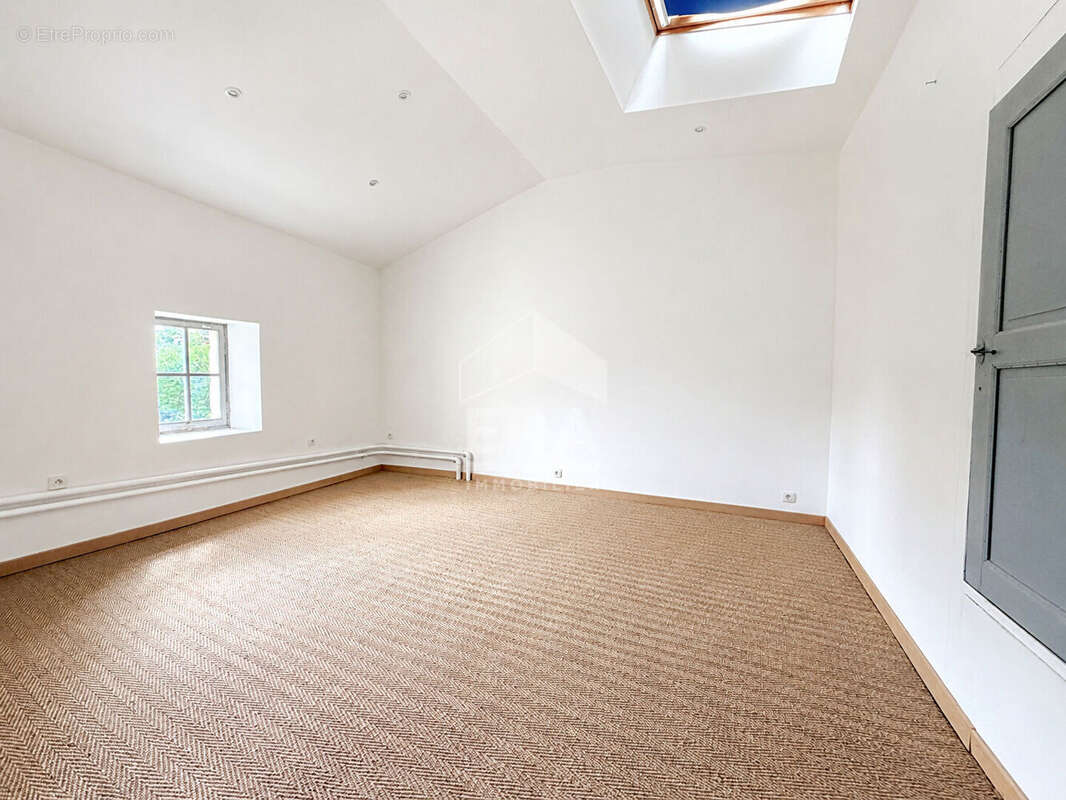 Maison 229m² à roullet-saint-estèphe - photo 13