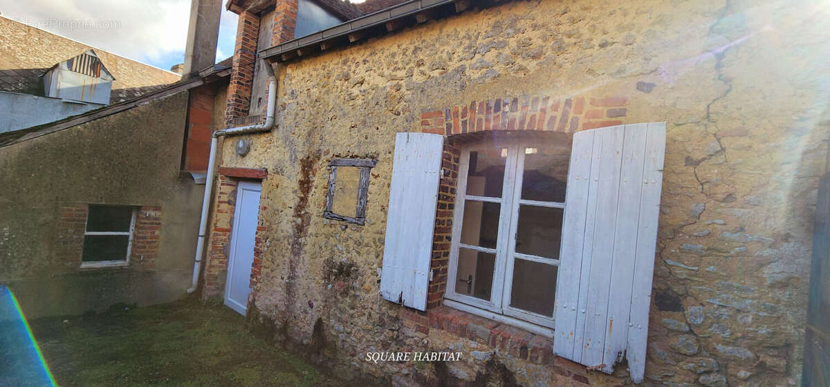 Maison à SAINT-CALAIS