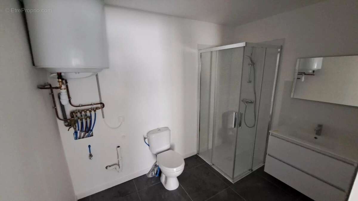 Appartement à SAINT-ETIENNE-DE-SAINT-GEOIRS