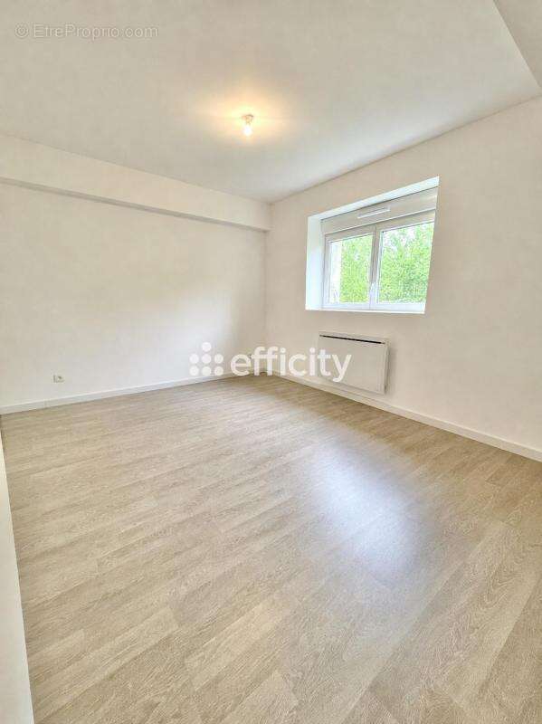 Maison 165 m² à Nanteuil-La-Fosse  - photo 15