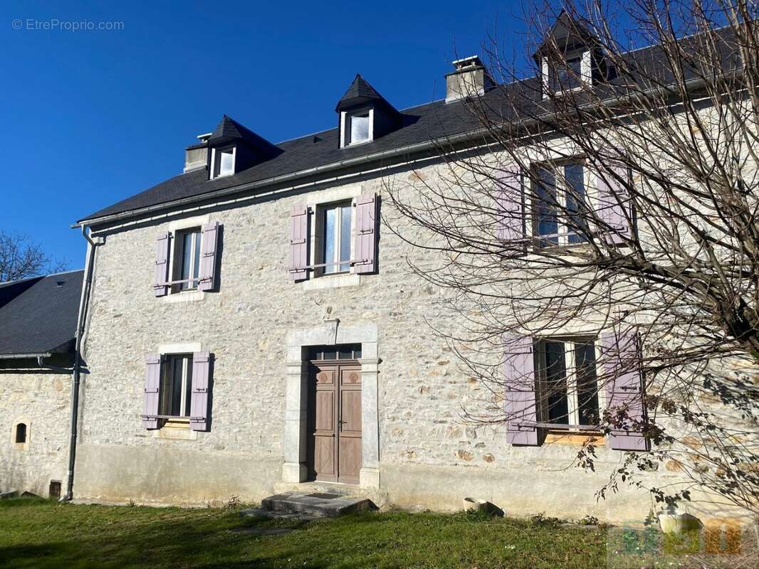 Maison à AVEZAC-PRAT-LAHITTE