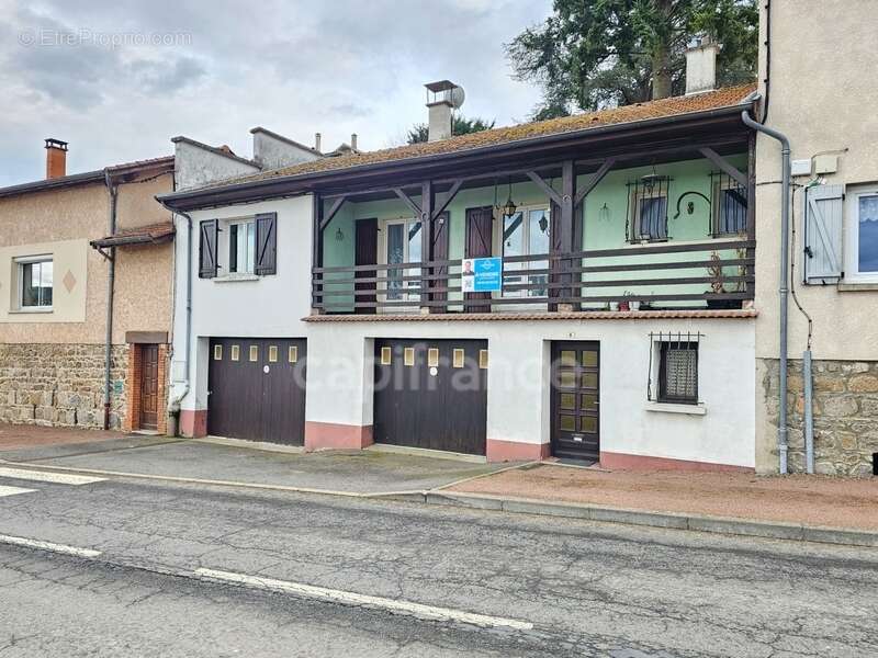 Maison à PANISSIERES