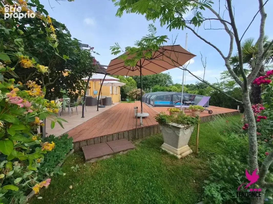Maison familiale de 190 m² – 5 chambres, piscine et DPE A. - photo 9