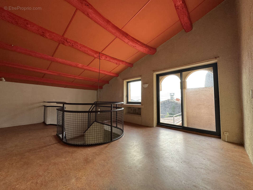 Appartement à MONTPEYROUX