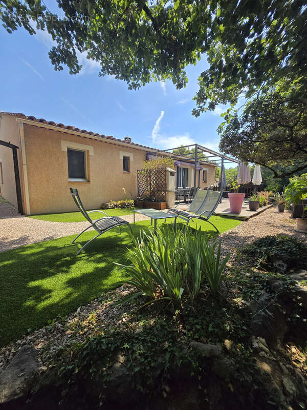 Maison à CAMPS-LA-SOURCE