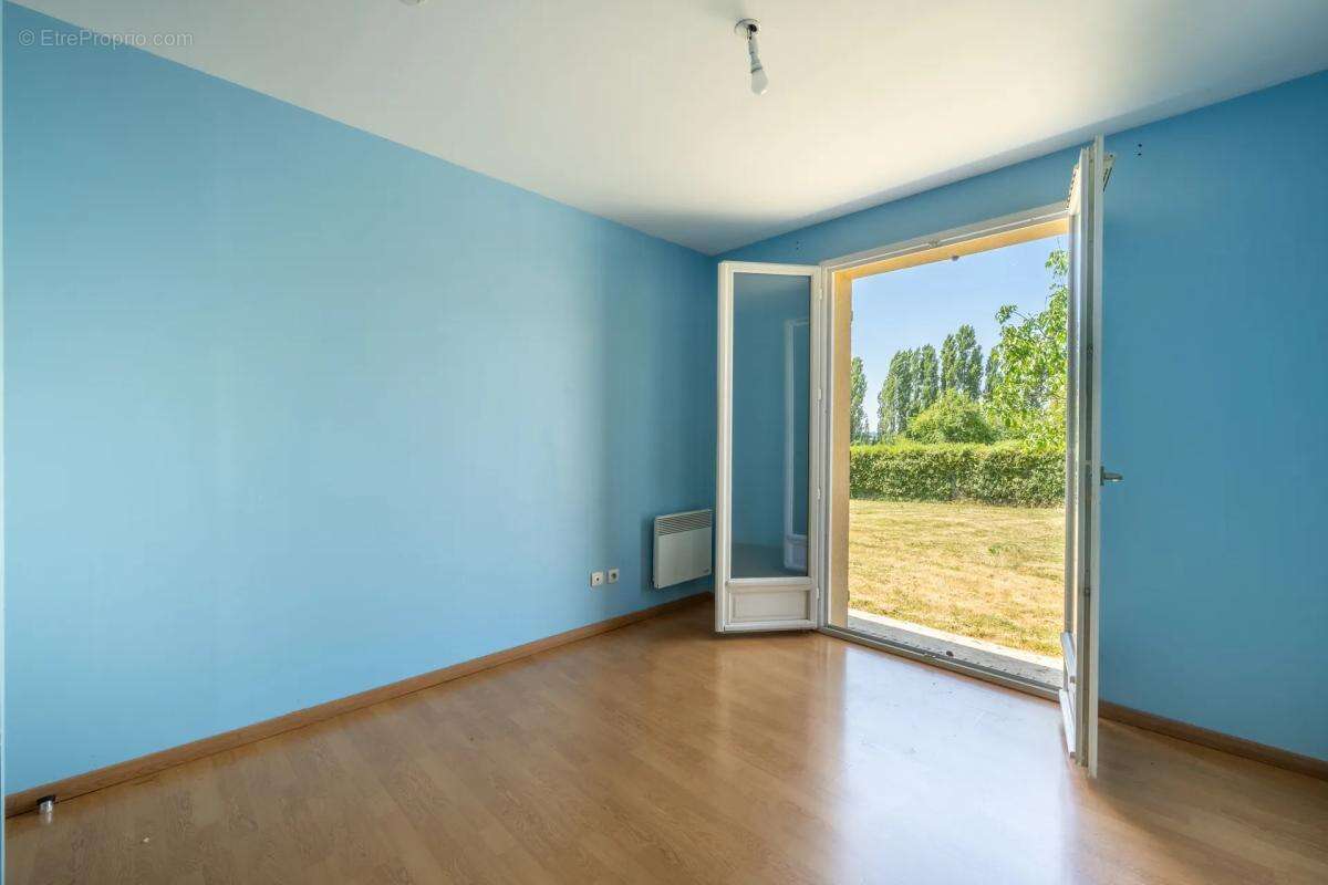 SEPTEUIL : Maison plain pied de 126m2 Habitables - 5 chambres - - photo 8