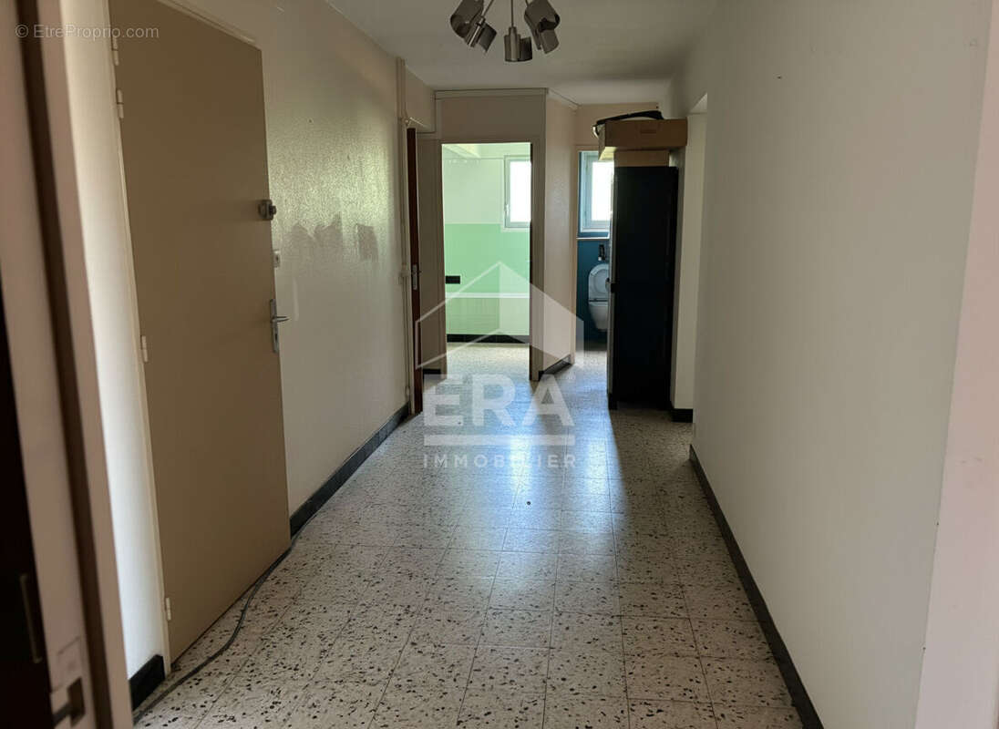 Appartement à ORCHAMPS-VENNES