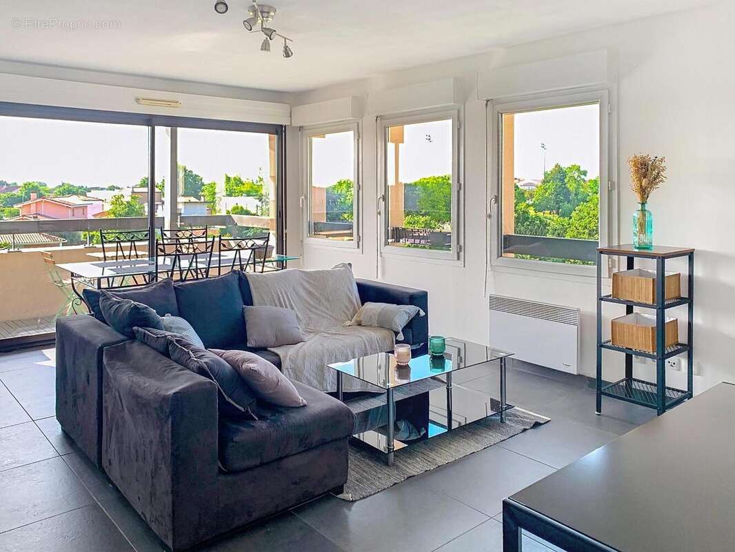   - Appartement à BLAGNAC