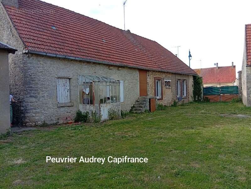 Maison à BEAUVILLIERS