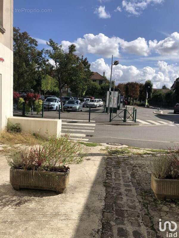 Photo 2 - Commerce à MANDRES-LES-ROSES