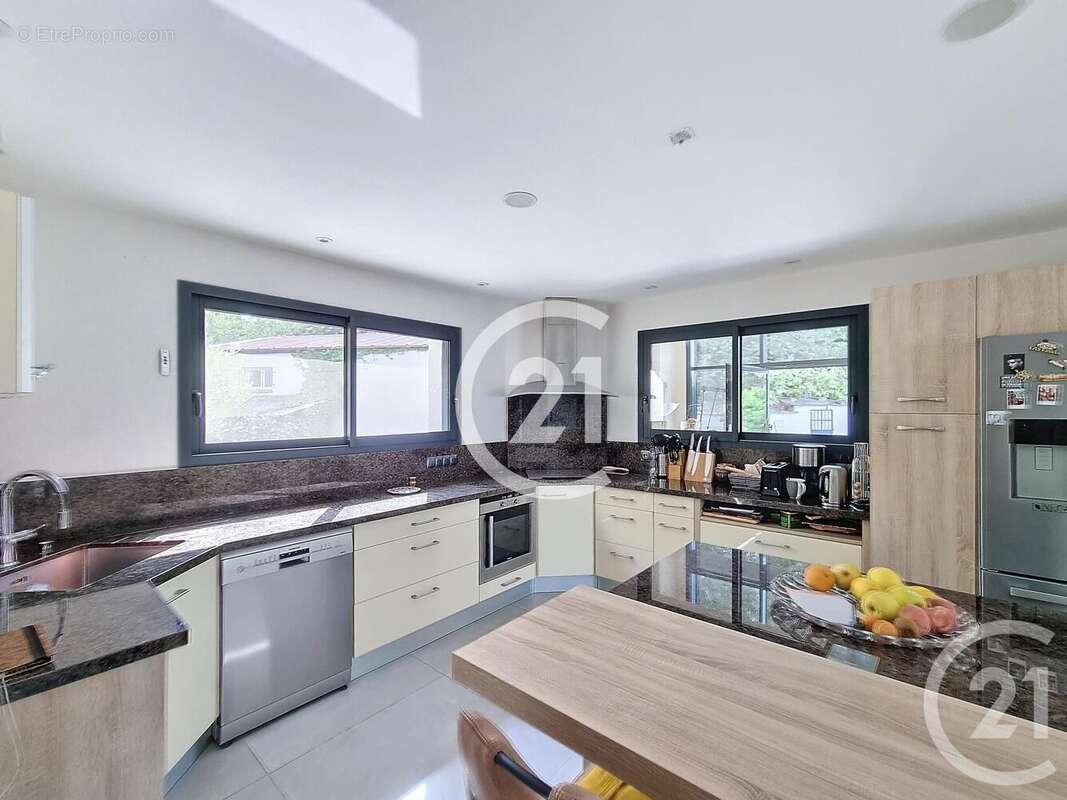 Maison à LATOUR-BAS-ELNE