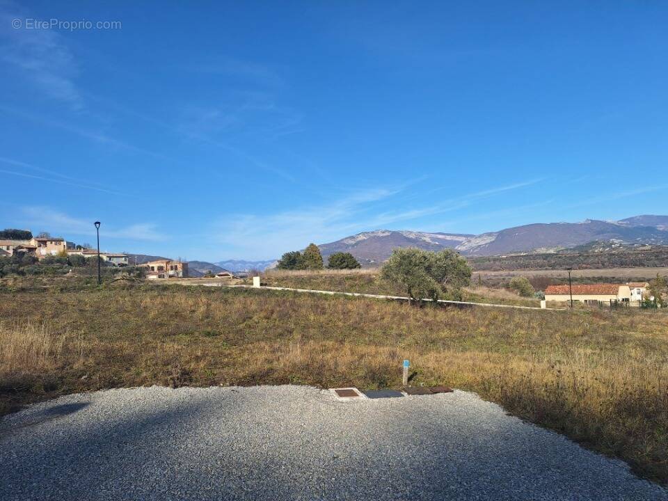 Terrain à AUBIGNOSC