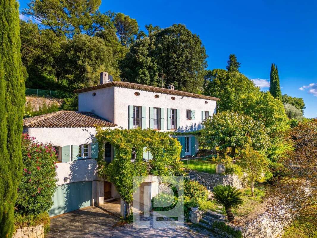 Maison à MOUGINS